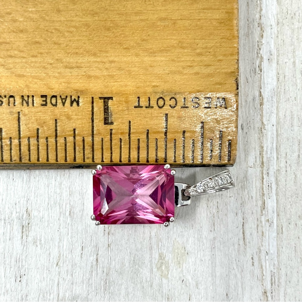 14K white gold, diamonds, pink emerald cut topaz pendant - Picture 11 of 11